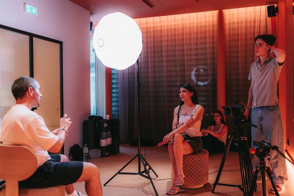Sparks Club, backstage de la série d'interviews, photo 34